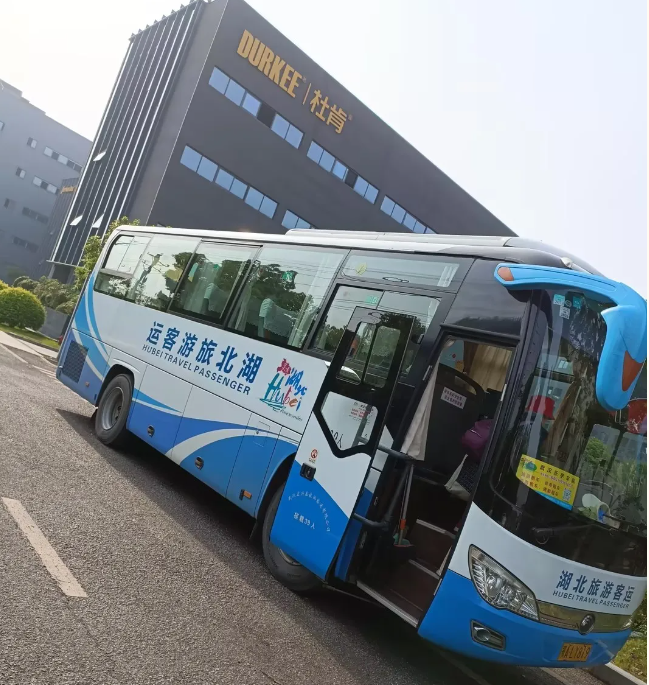 ag亚娱风管销售中心安徽明堂山景区旅游团建活动